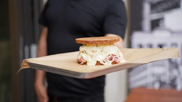 Reuben Sandwich auf dem Blech